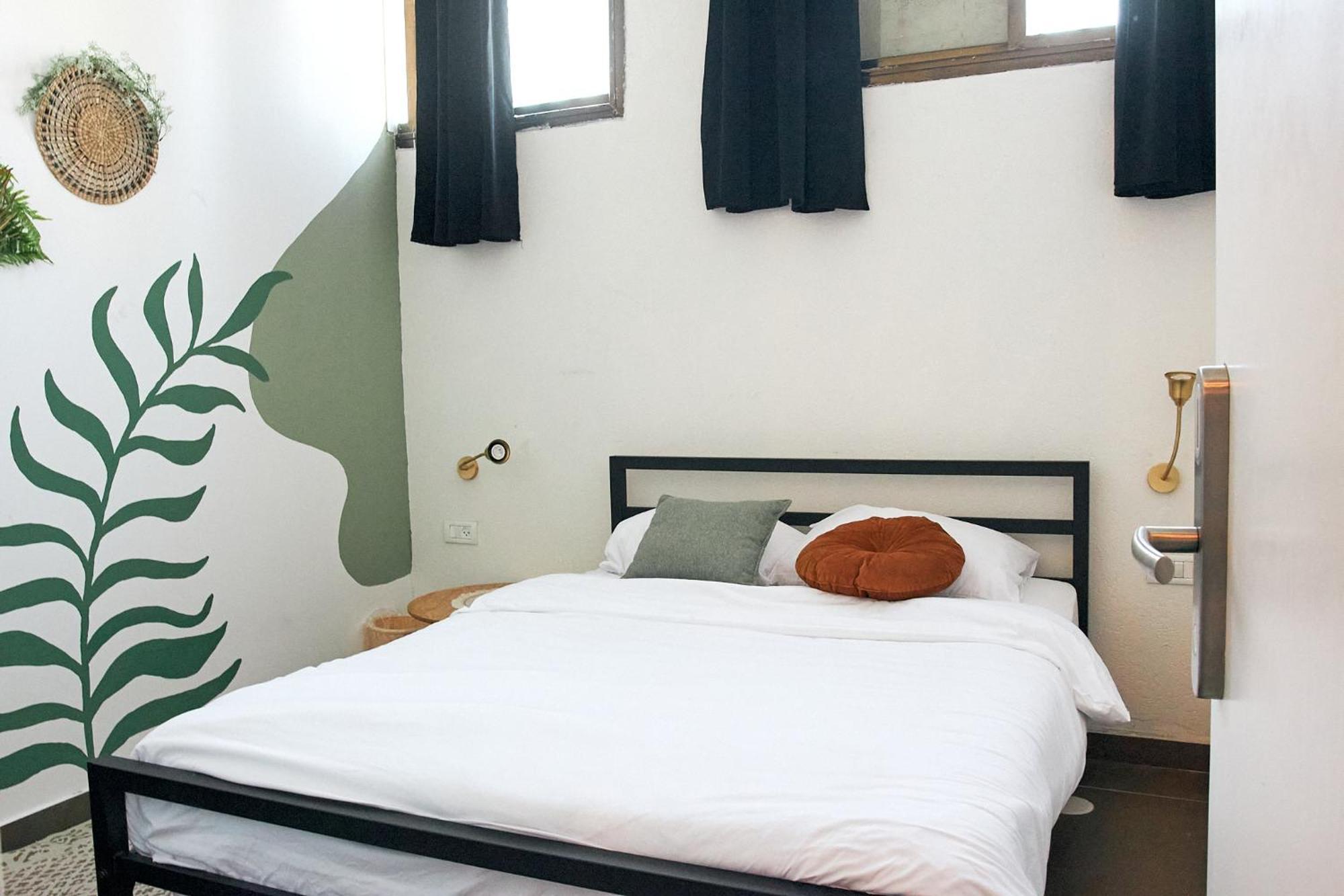 JUNGLE JAFFA HOSTEL AGE 18 TO 45 ≡ Тель-Авив, Израиль ≡ Lowest Booking  Rates For Jungle Jaffa Hostel Age 18 To 45 in Тель-Авив